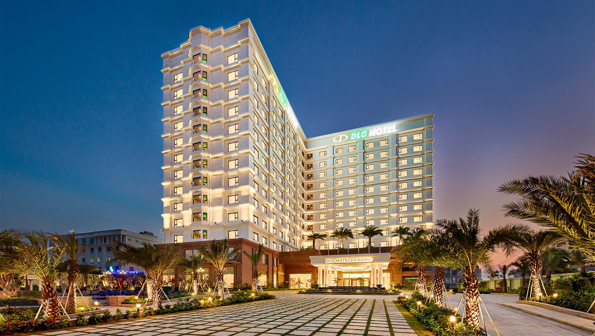 Khách Sạn & Resort