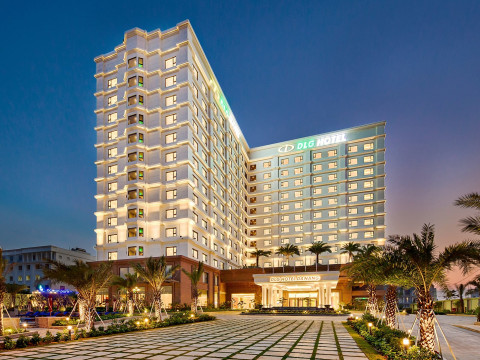 Khách Sạn & Resort